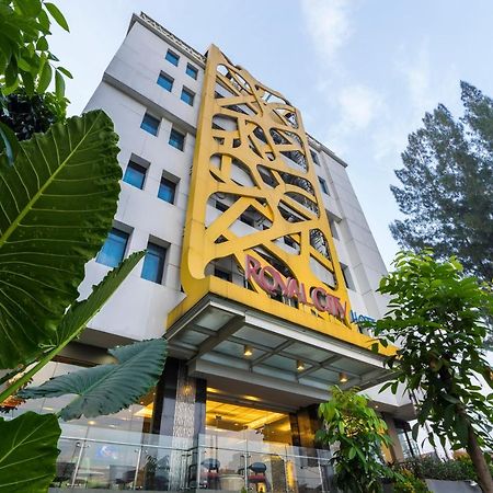 Royal City Hotel Dżakarta Zewnętrze zdjęcie
