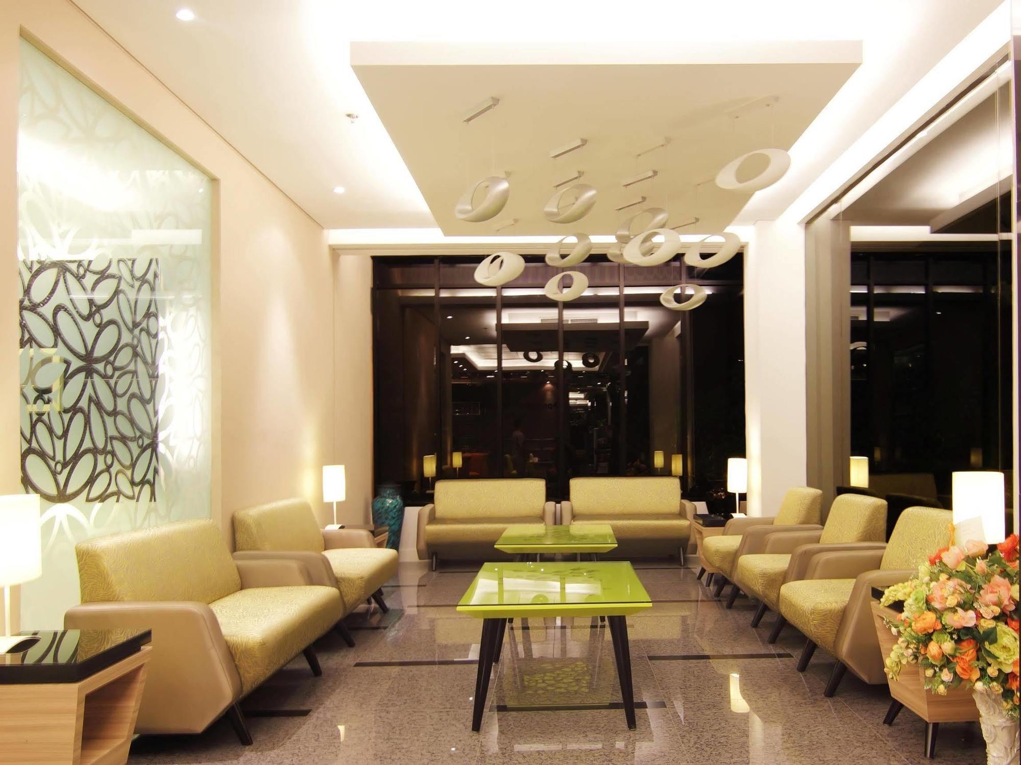 Royal City Hotel Dżakarta Zewnętrze zdjęcie